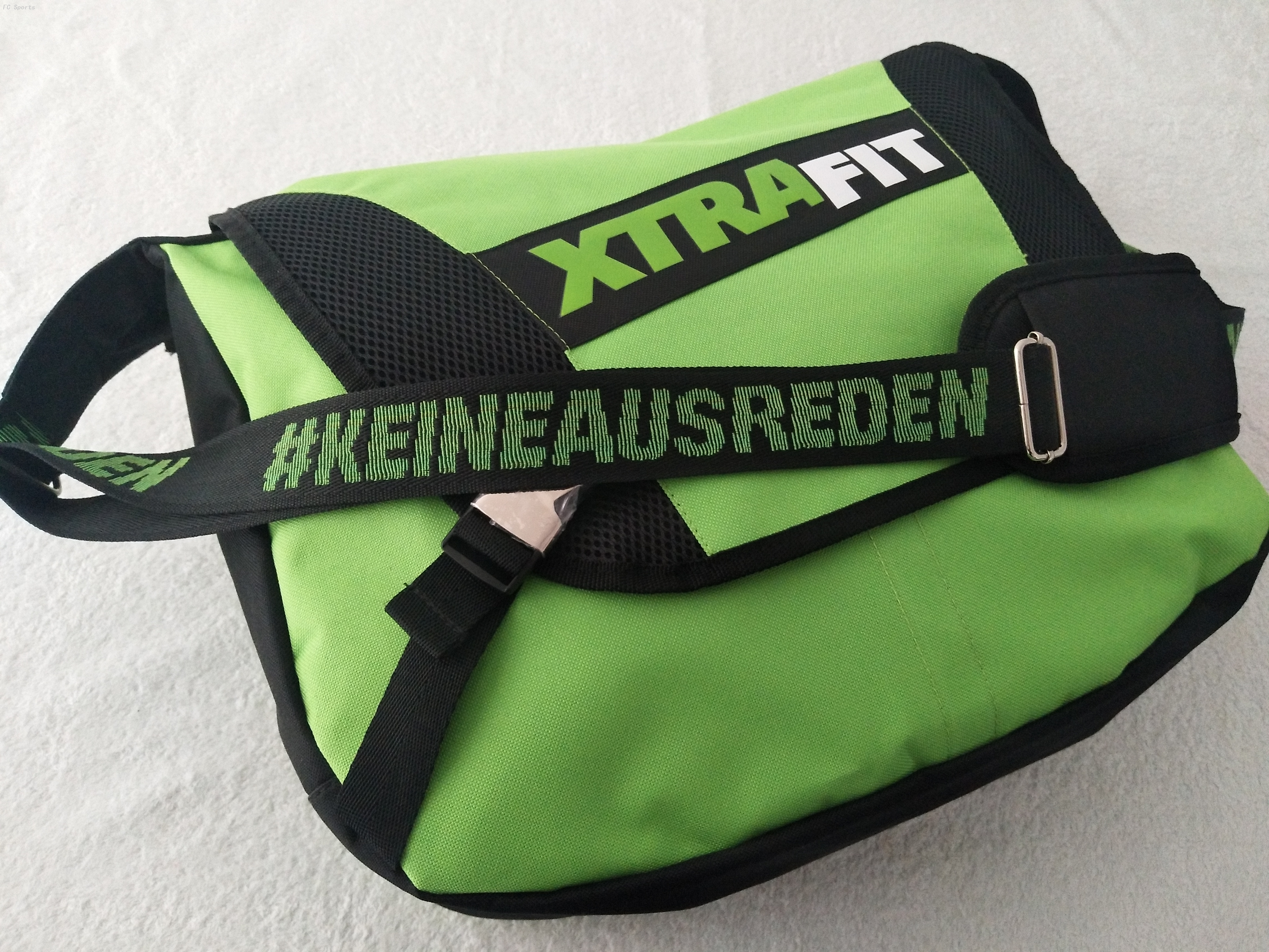 New Waterproof Gym Bag Fitness Training Sports Bag Portable Shoulder Travel Bag 