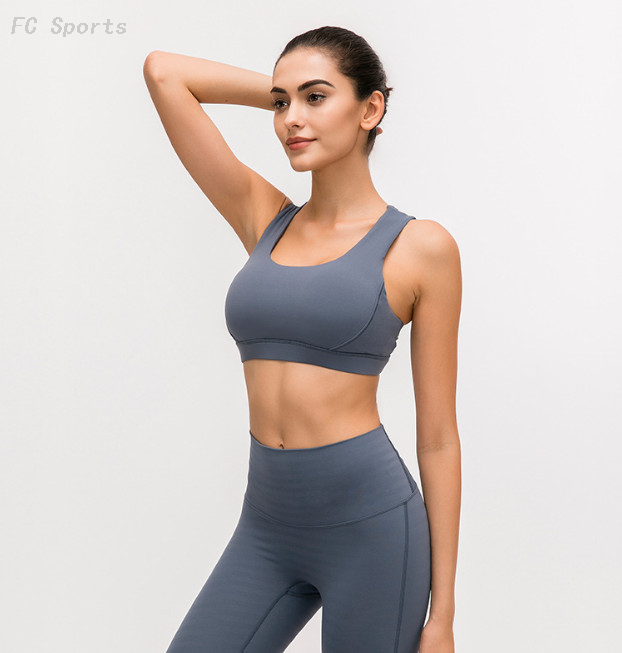 Solid color sports underwear women Yoga fitness multi-shoulder belt shock-proof gathered sports bra